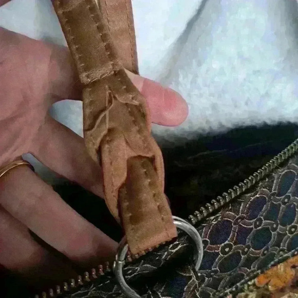 Paisley Tote - Picture 6 of 7